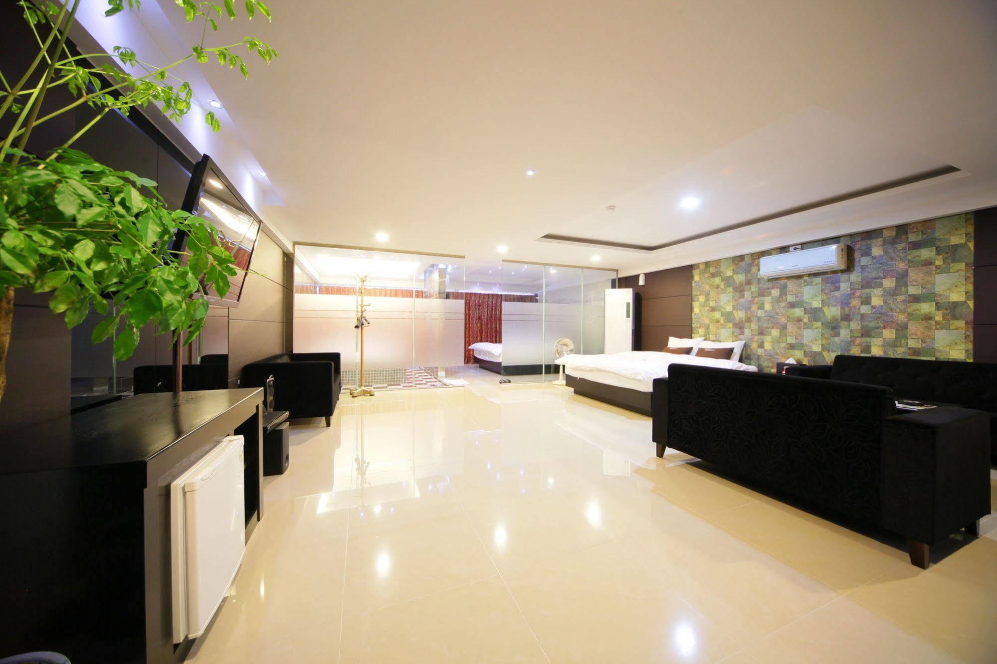 Iris Motel Busan Exterior foto